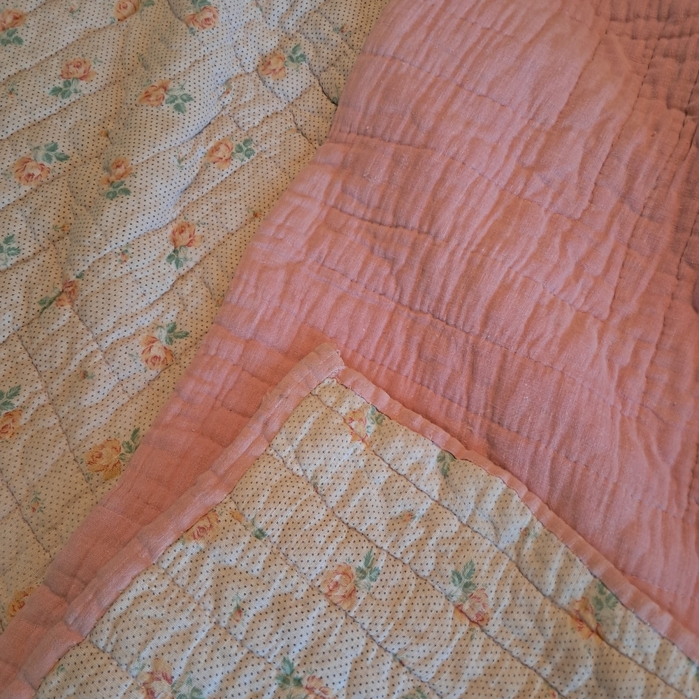 Vintage Antique Pink Quilt 68x84 Twin Floral Shabby Chic Cottage Retro Country - Picture 16 of 16